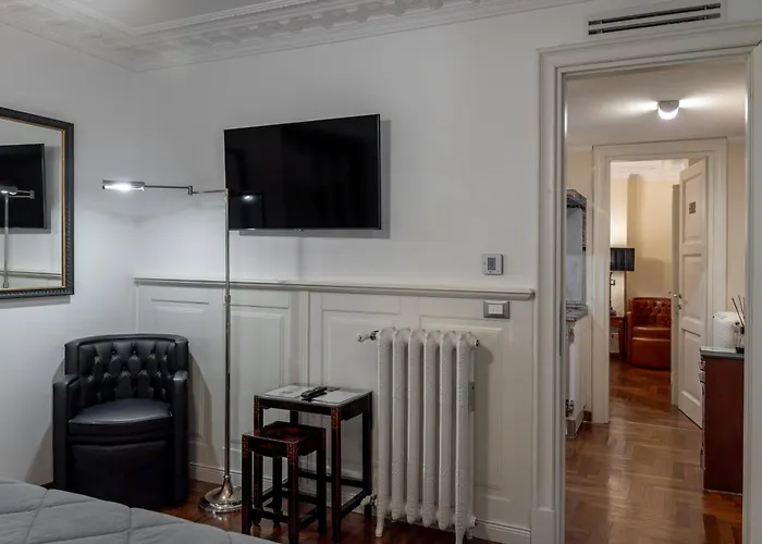 Regal House Capucci 6 4* Roma